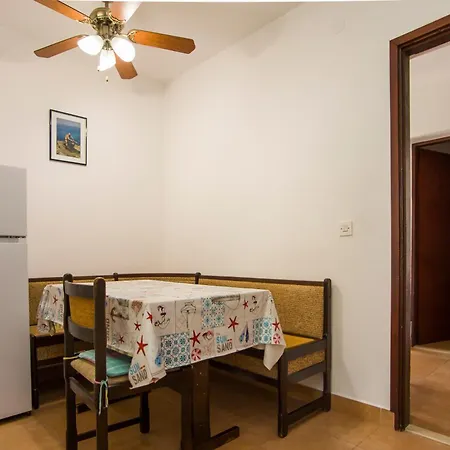 Ana Apartman