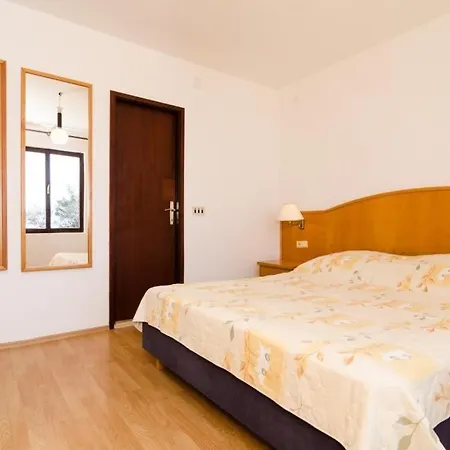 Ana Apartament Gornji Dingač