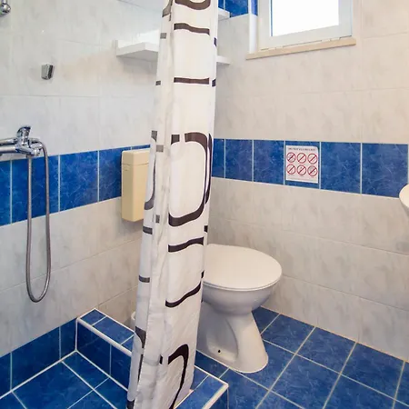 Ana * Gornji Dingač